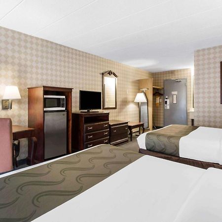 Quality Inn West Springfield Extérieur photo