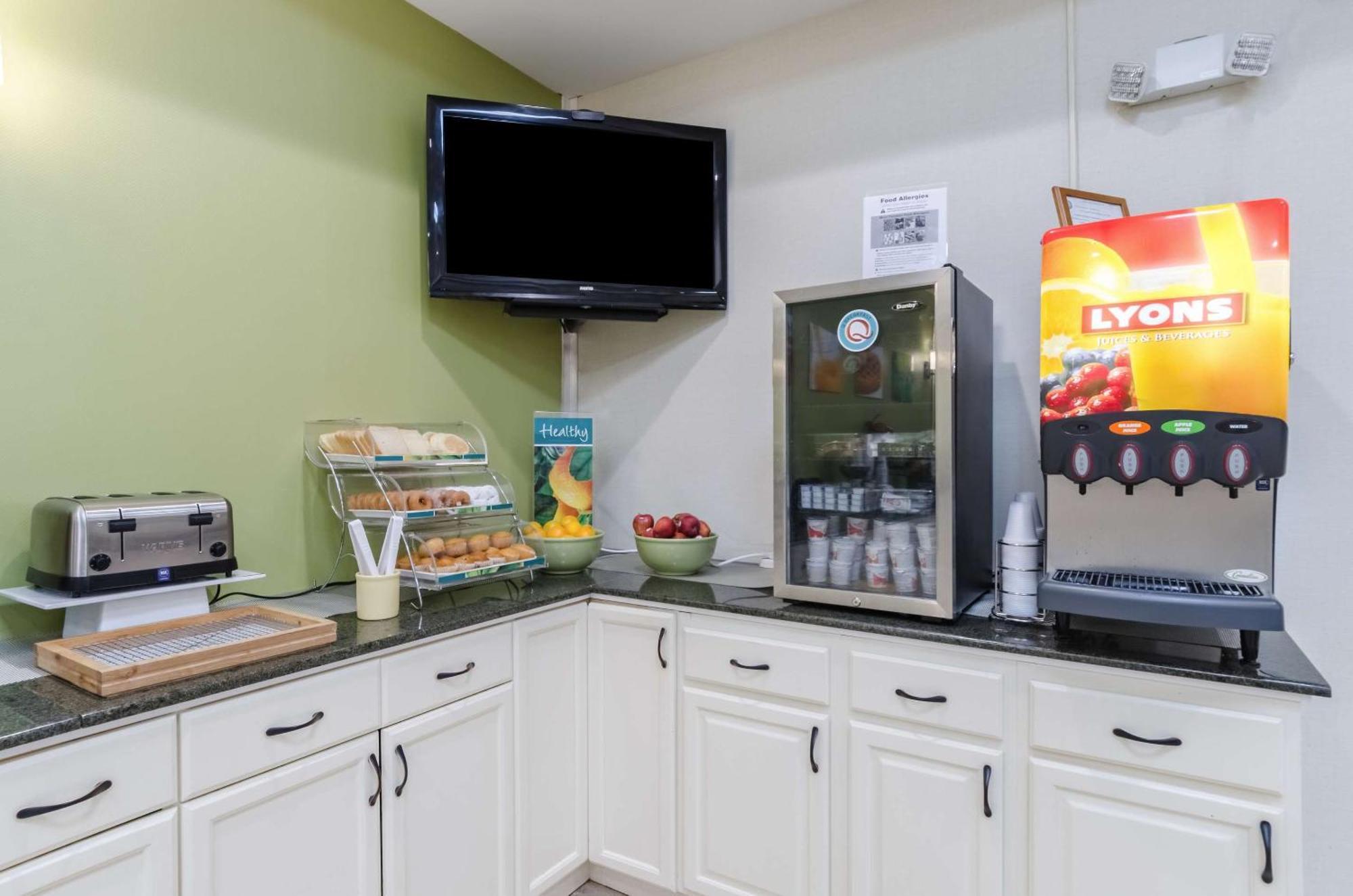 Quality Inn West Springfield Extérieur photo