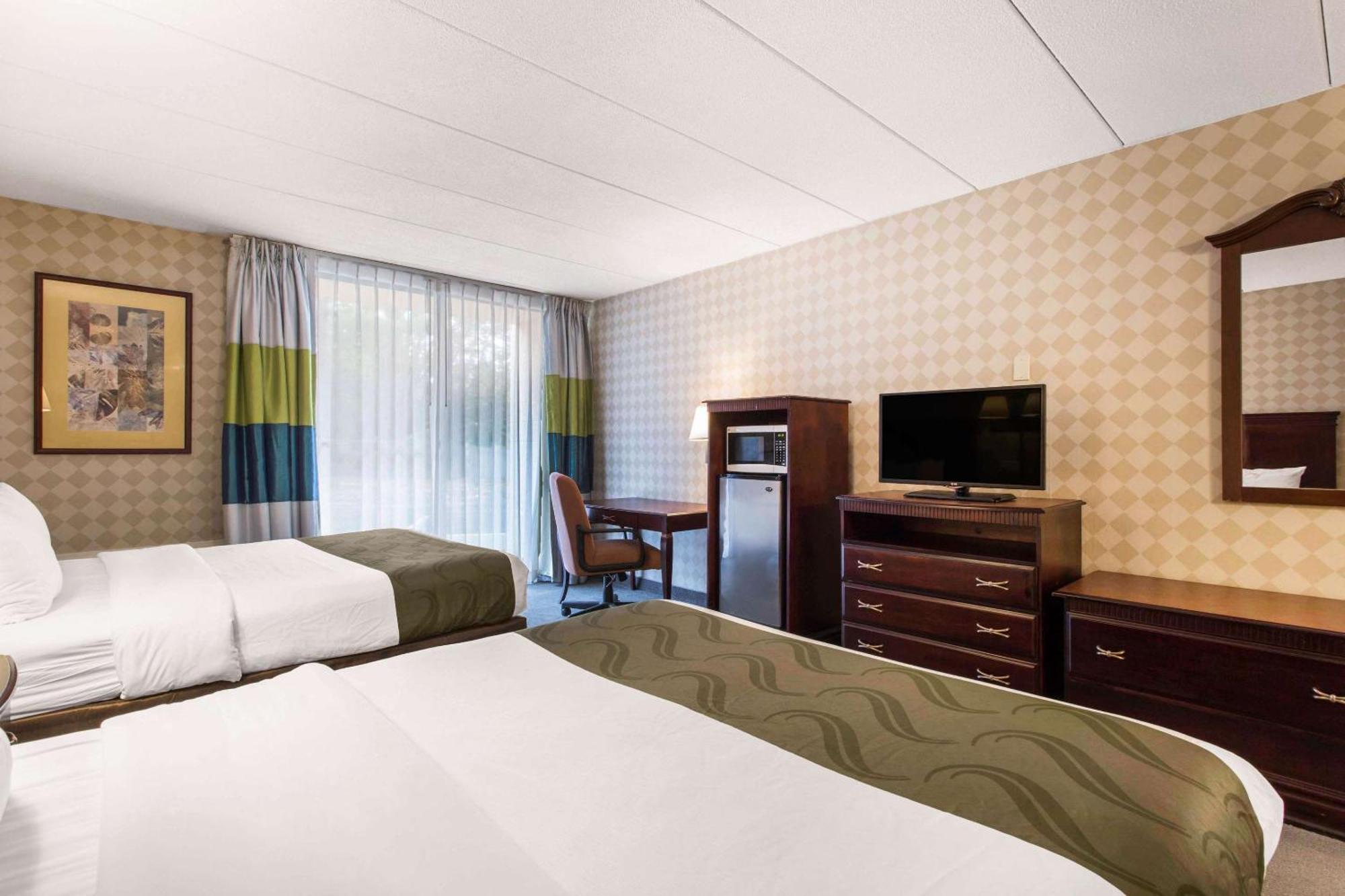 Quality Inn West Springfield Extérieur photo
