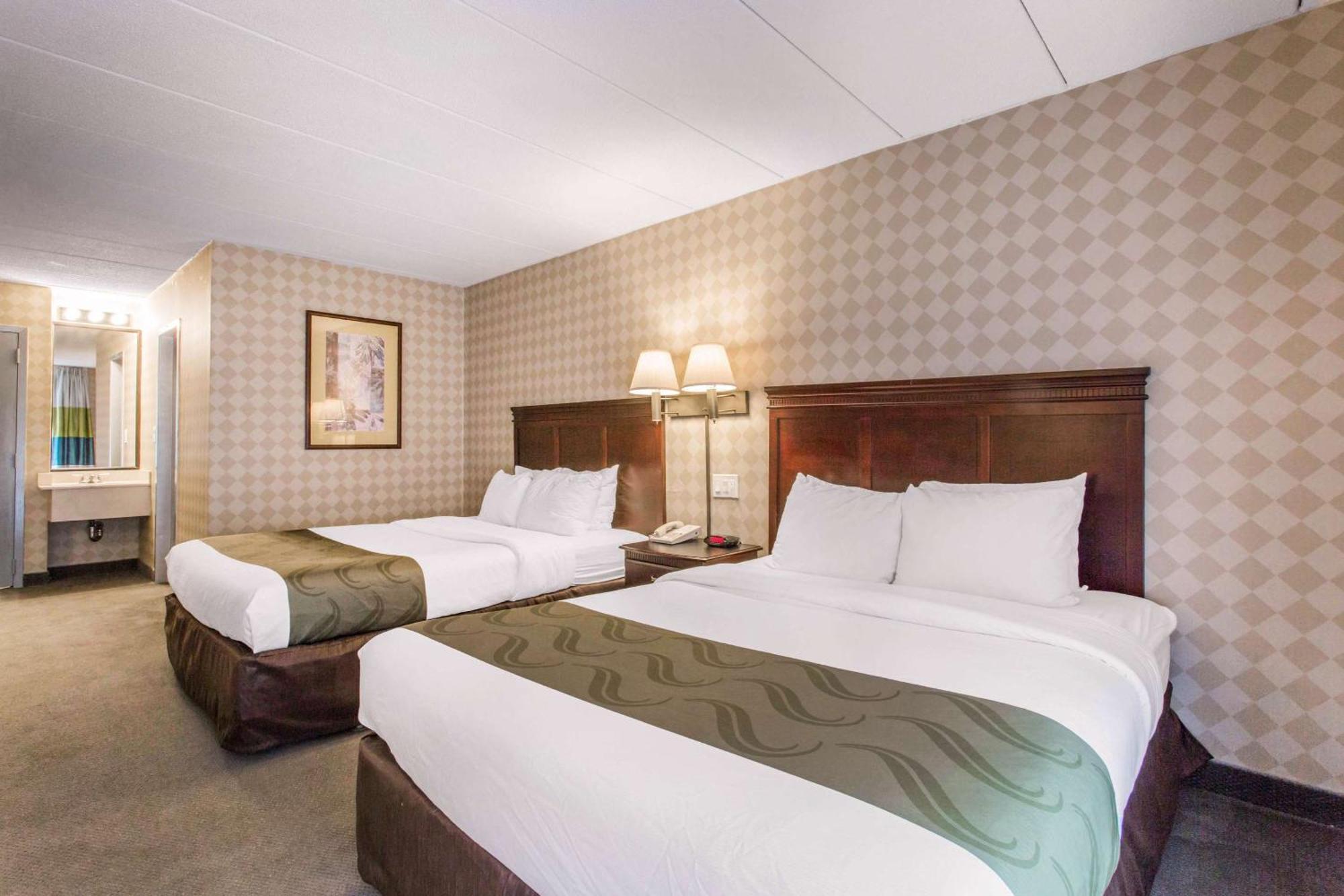 Quality Inn West Springfield Extérieur photo